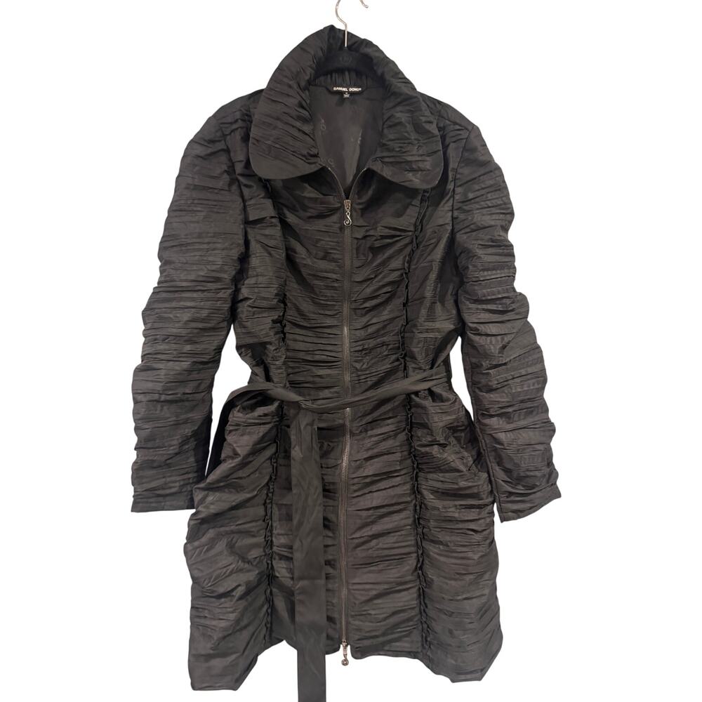 Samuel Dong black ruffled trench coat M‎